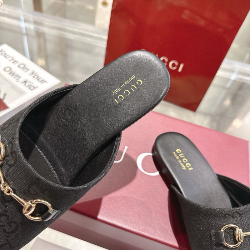 Gvc*1 slippers